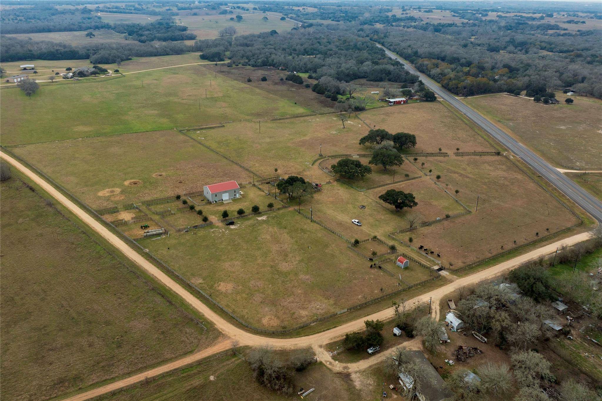 66 County Road 77D, Schulenburg, TX 78956