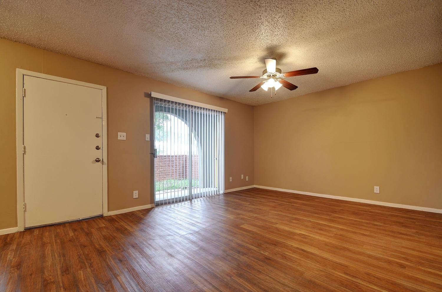 2414 Ventura DR #110, Austin, TX 78741