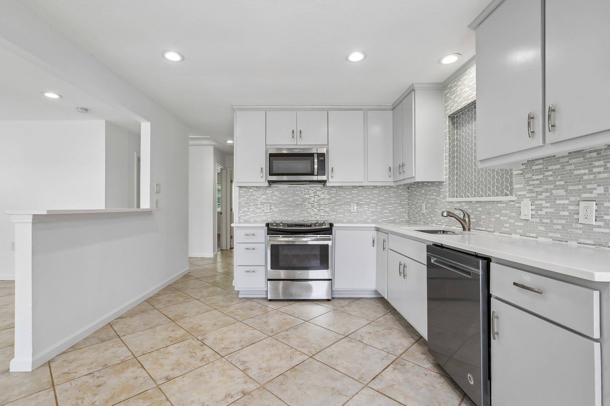 407 Magnolia ST, Bastrop, TX 78602
