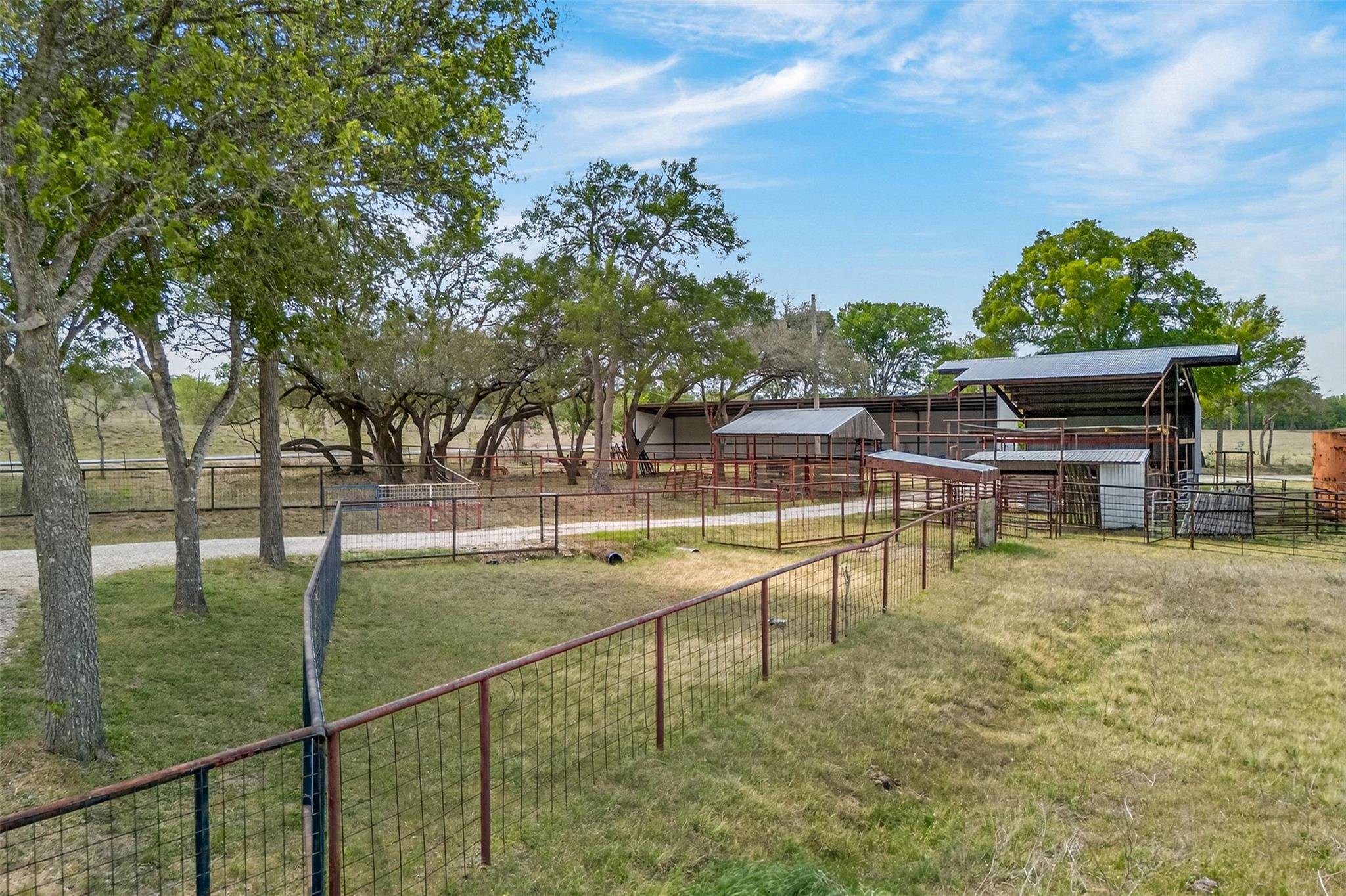 1077 Burdette Wells RD, Lockhart, TX 78644