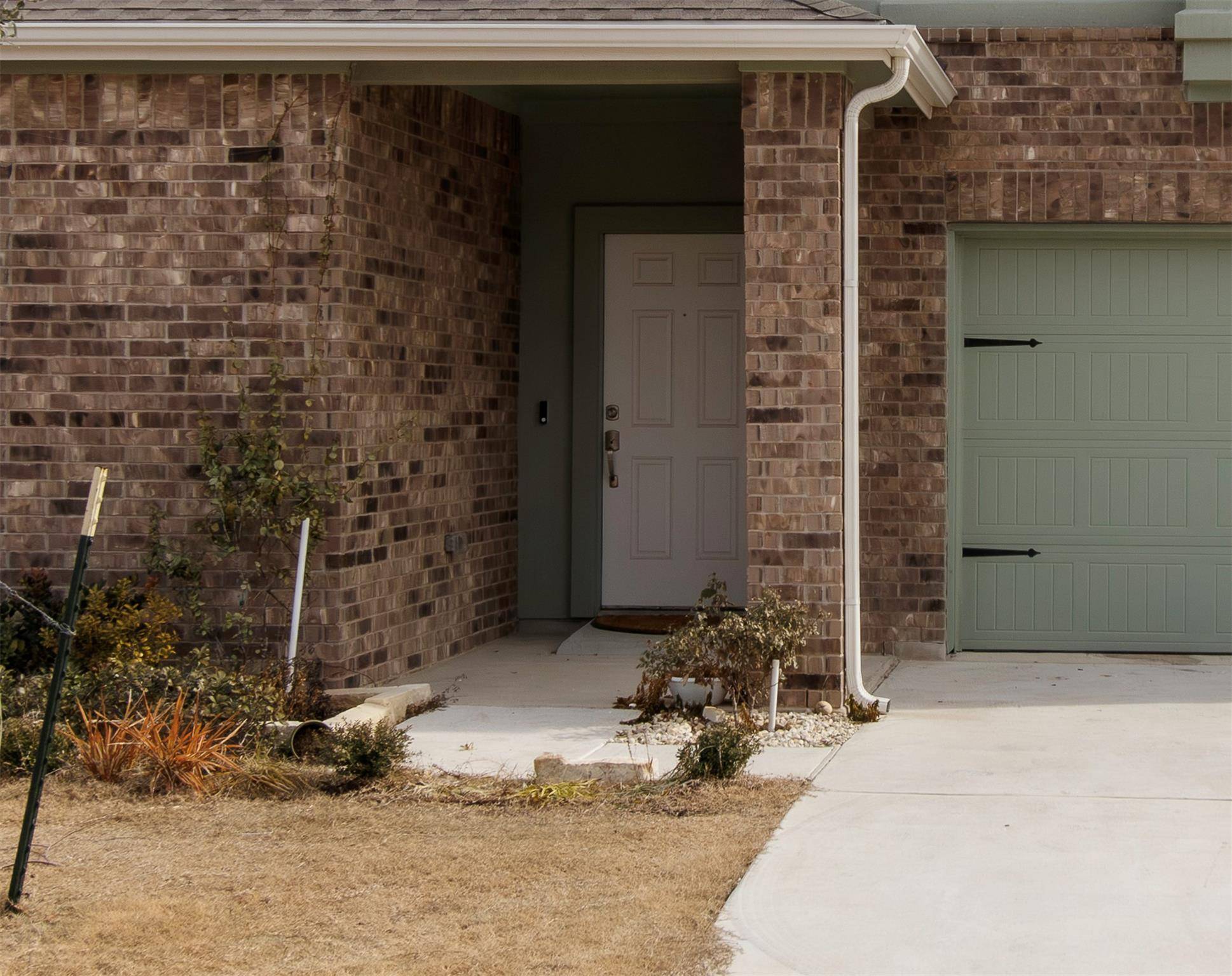 1404 Aquilla DR, Leander, TX 78641