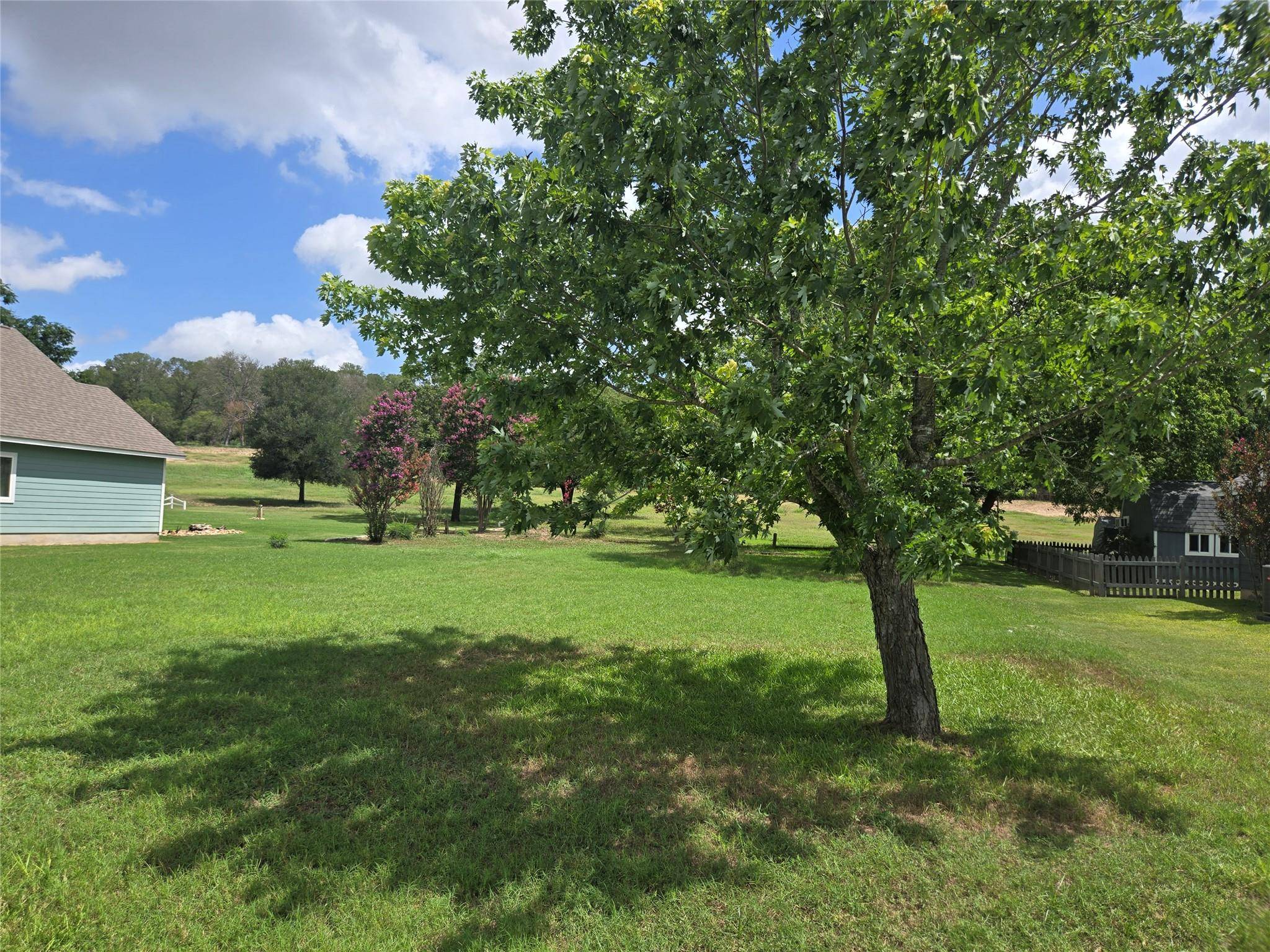 184 Kahana LN, Bastrop, TX 78602
