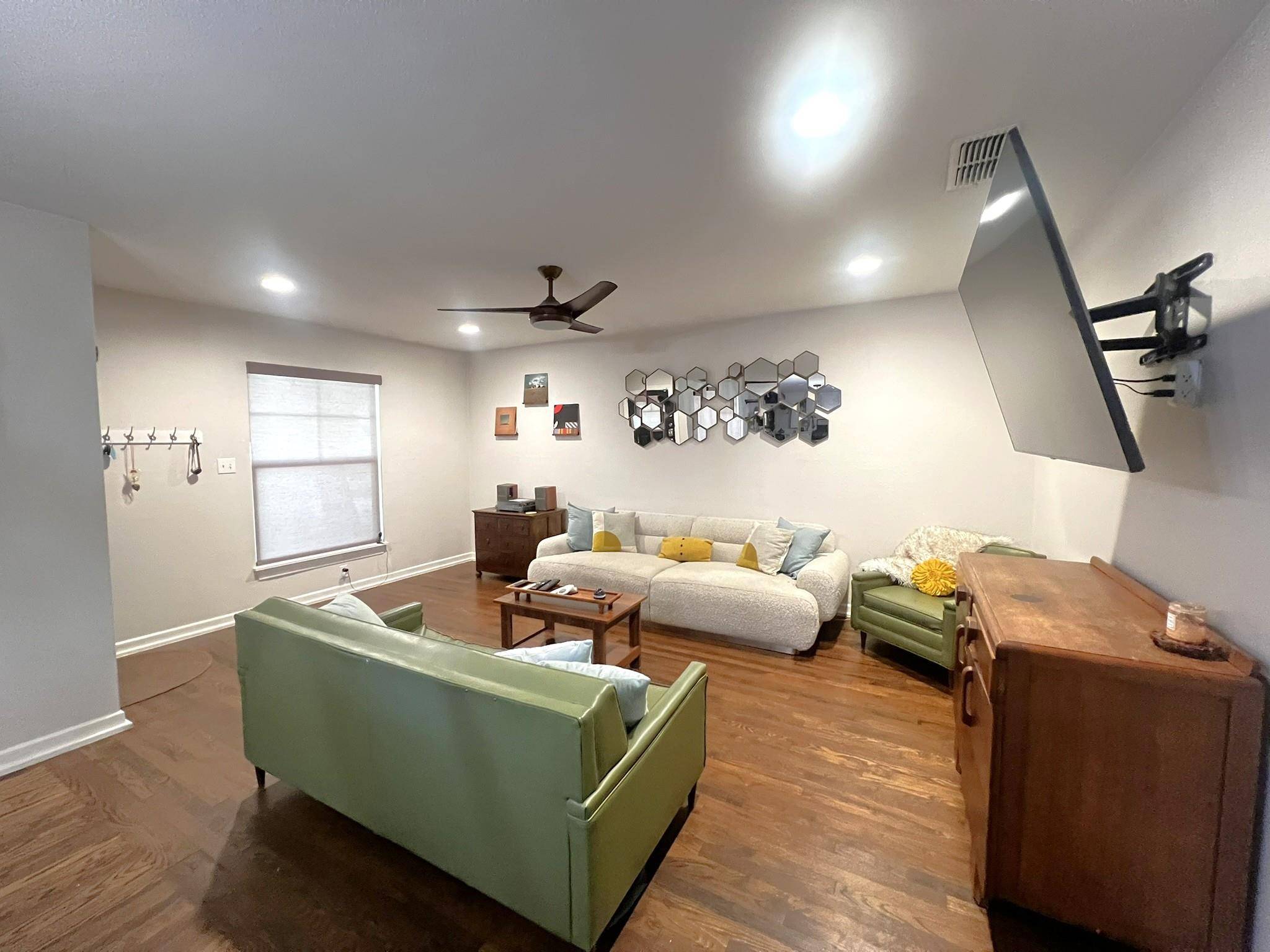 1311 Aggie LN #A, Austin, TX 78757