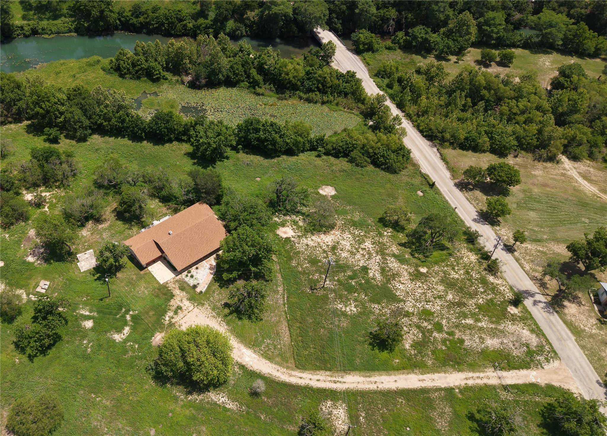3500 Scull RD, Martindale, TX 78655
