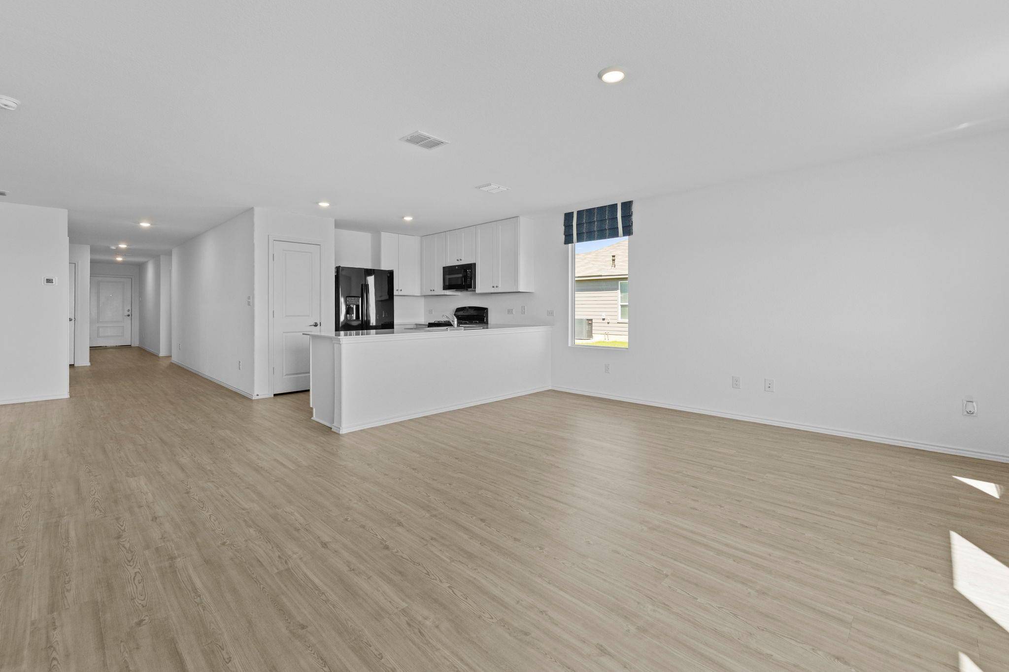 13216 Eastland DR, Mustang Ridge, TX 78610