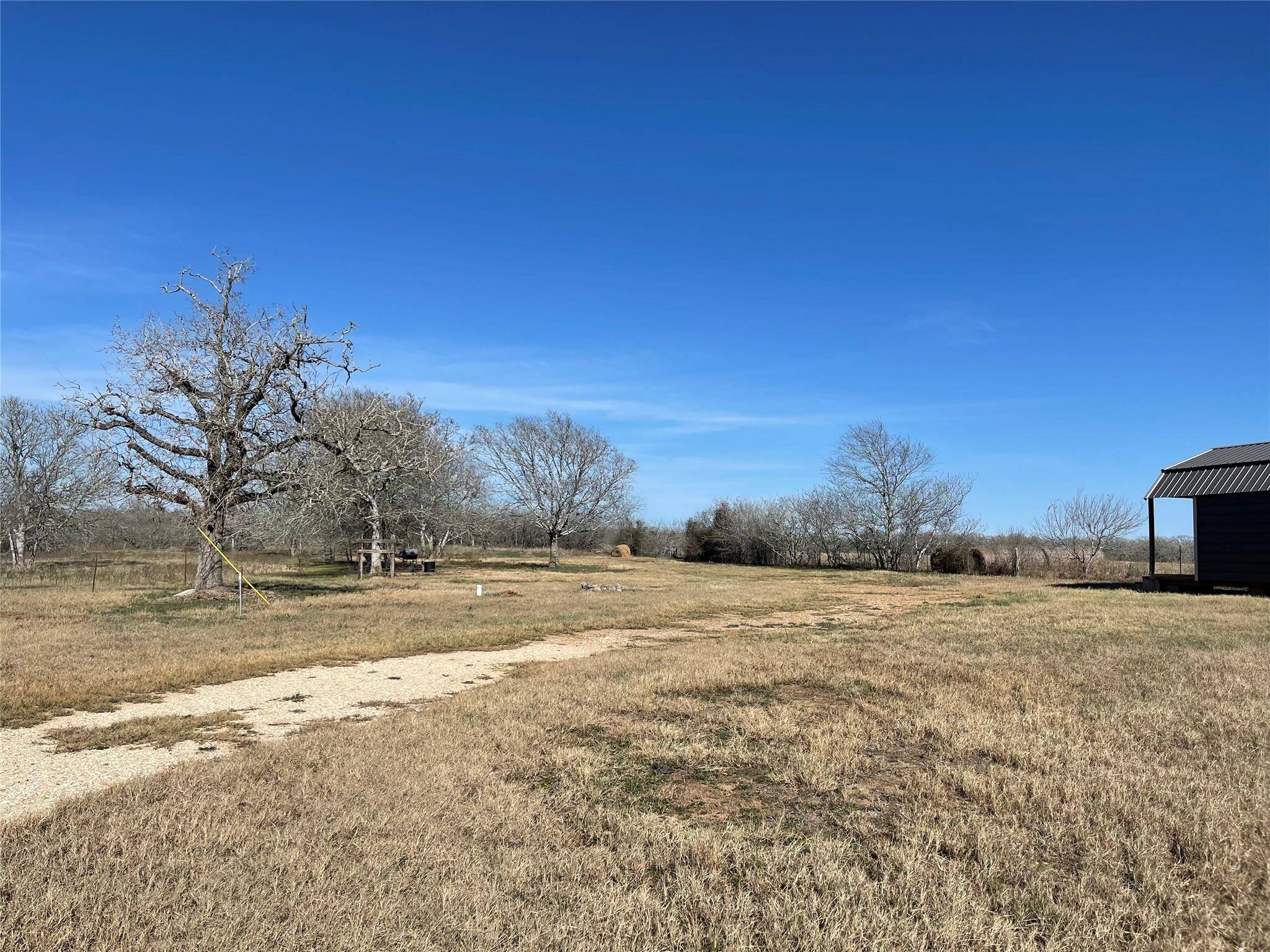 5279 Fm 2762, Flatonia, TX 78941