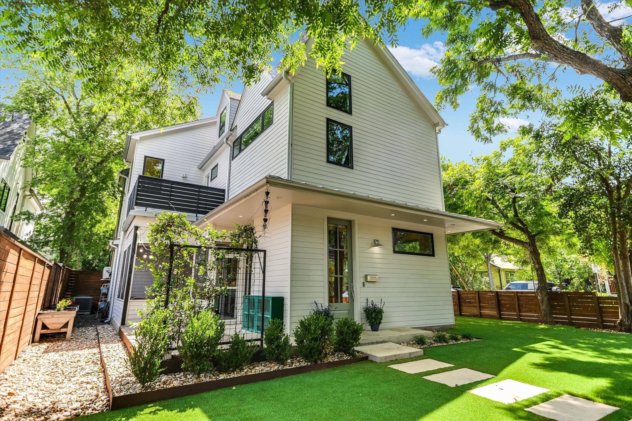 1605 Hether ST, Austin, TX 78704