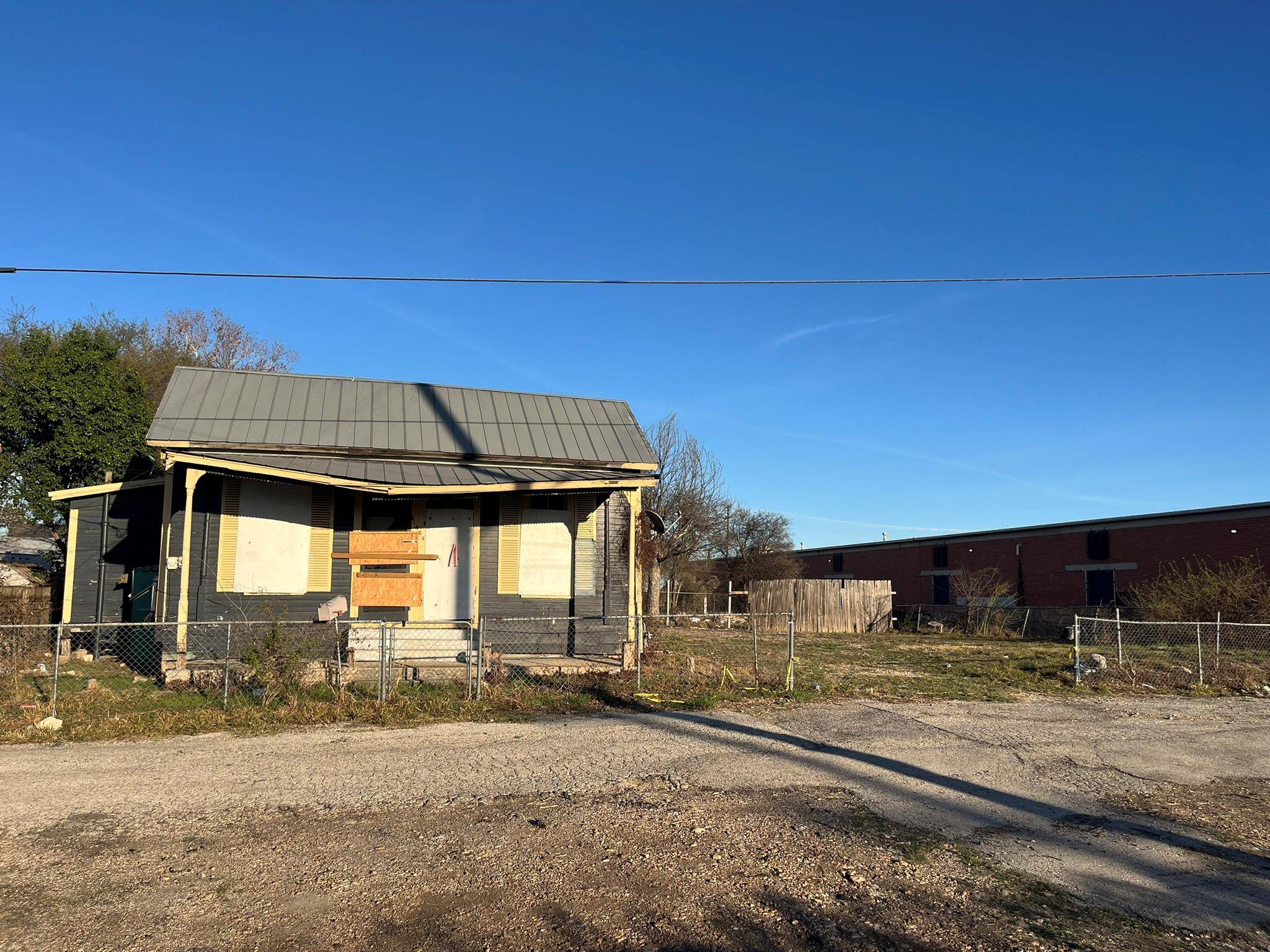 1404 N OLIVE ST, San Antonio, TX 78208