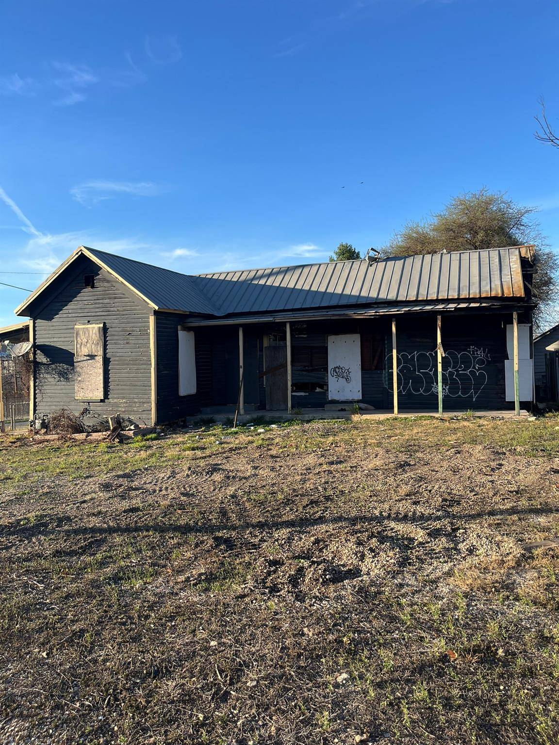 1404 N OLIVE ST, San Antonio, TX 78208