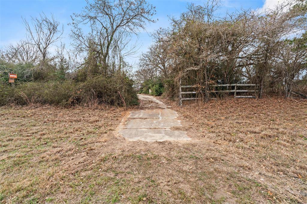 11423 US HWY 77, Lexington, TX 78947