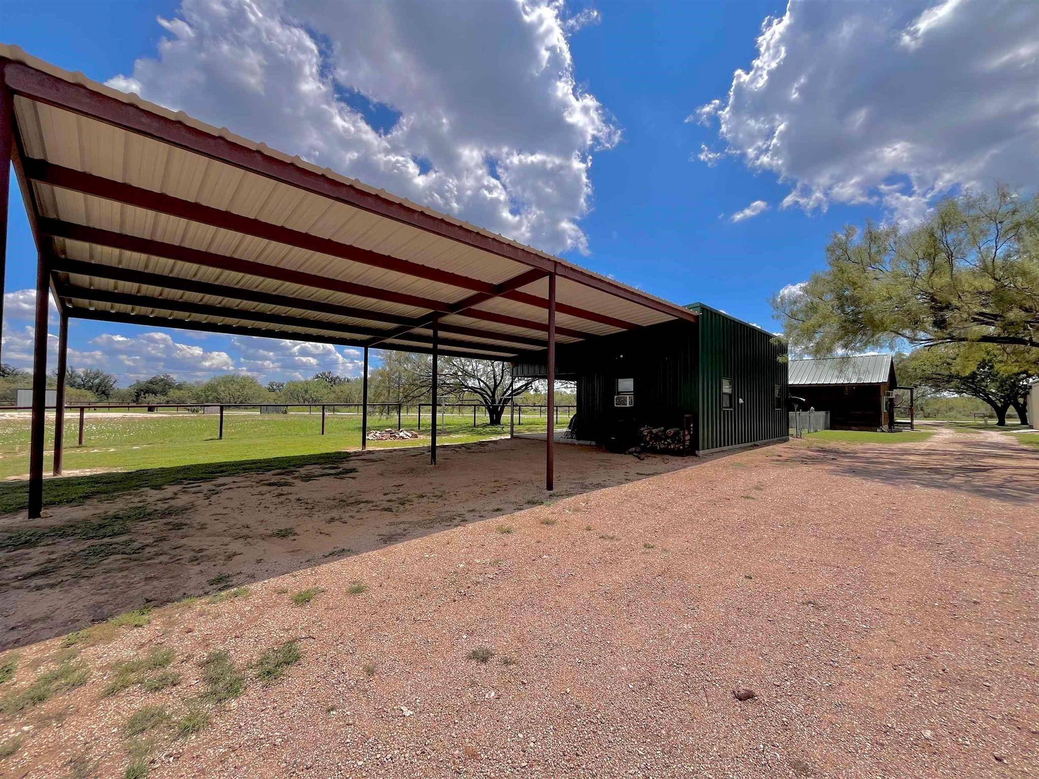 175 Elmer RD, Llano, TX 78643