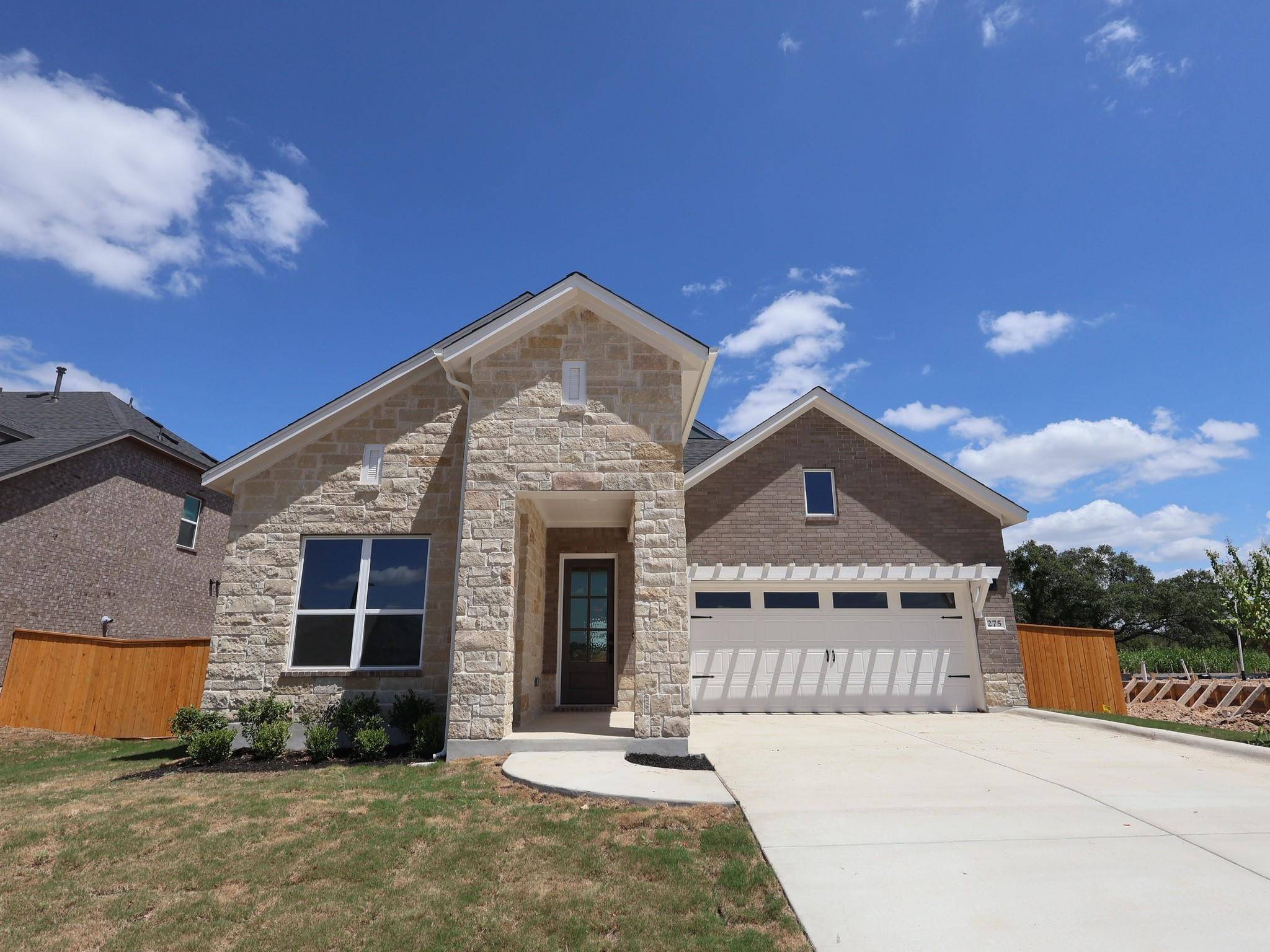 275 Callahan LOOP, Buda, TX 78610