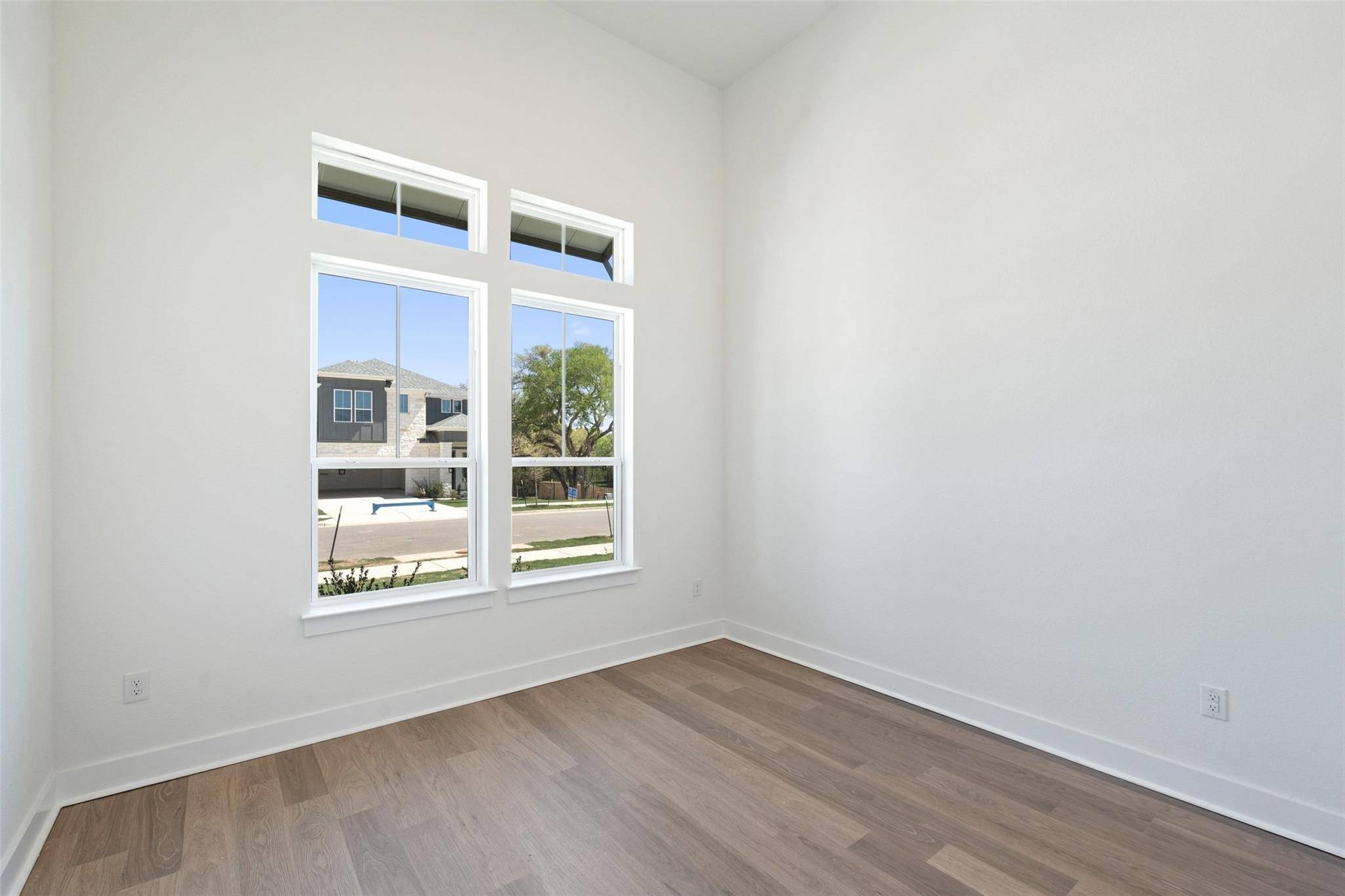 325 San Saba DR, Buda, TX 78610