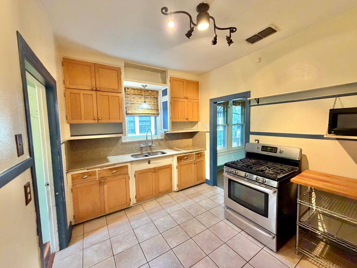605 Texas Ave, Austin, TX 78705