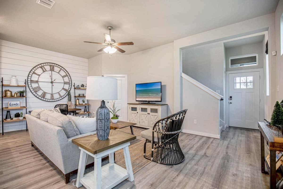 213 Flora Springs CV, Liberty Hill, TX 78642