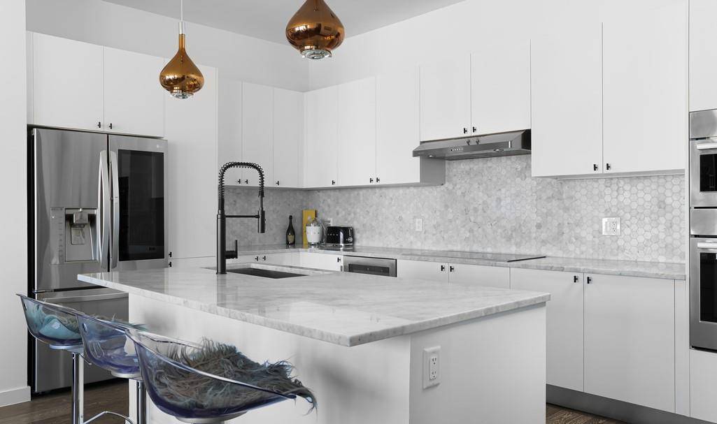 800 Embassy DR #605, Austin, TX 78702