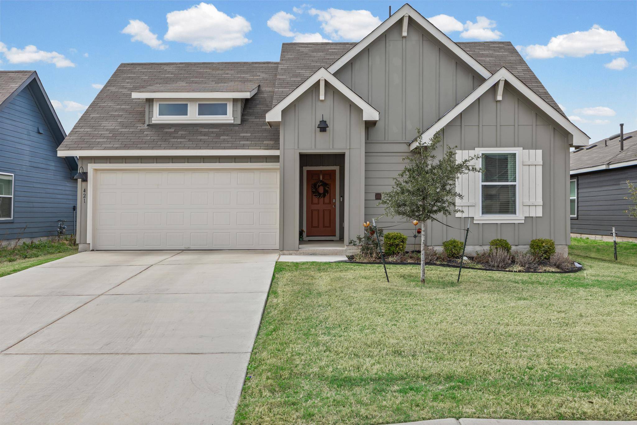 421 Lancebill DR, Lockhart, TX 78644