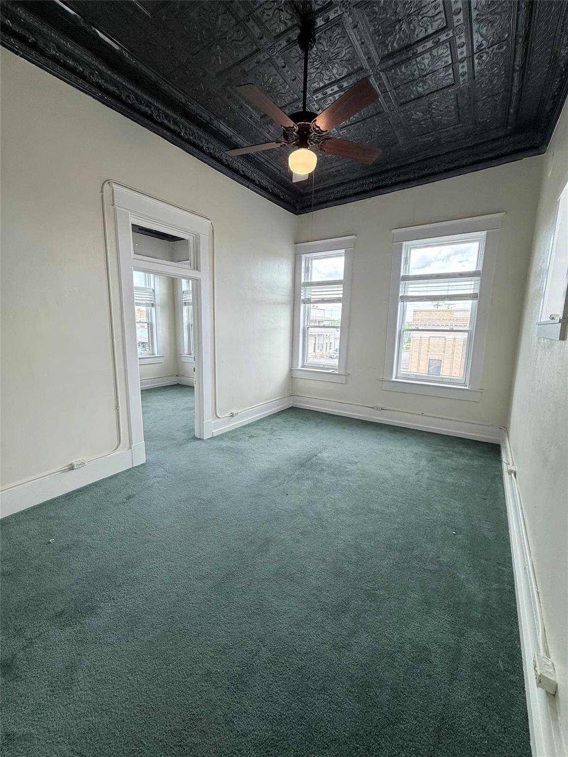 101 SW 1st ST #F, Elgin, TX 78621