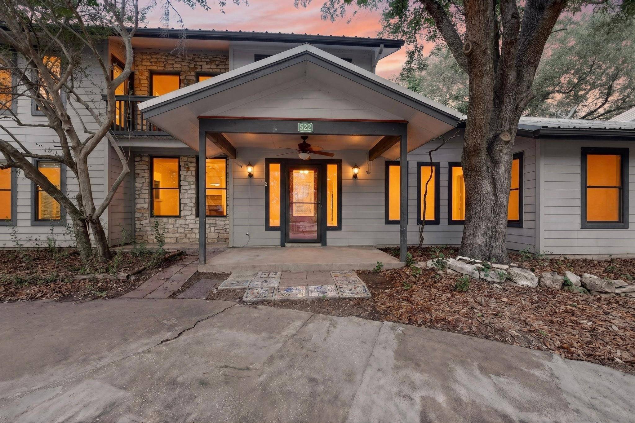 522 Circle DR, Sunrise Beach, TX 78643