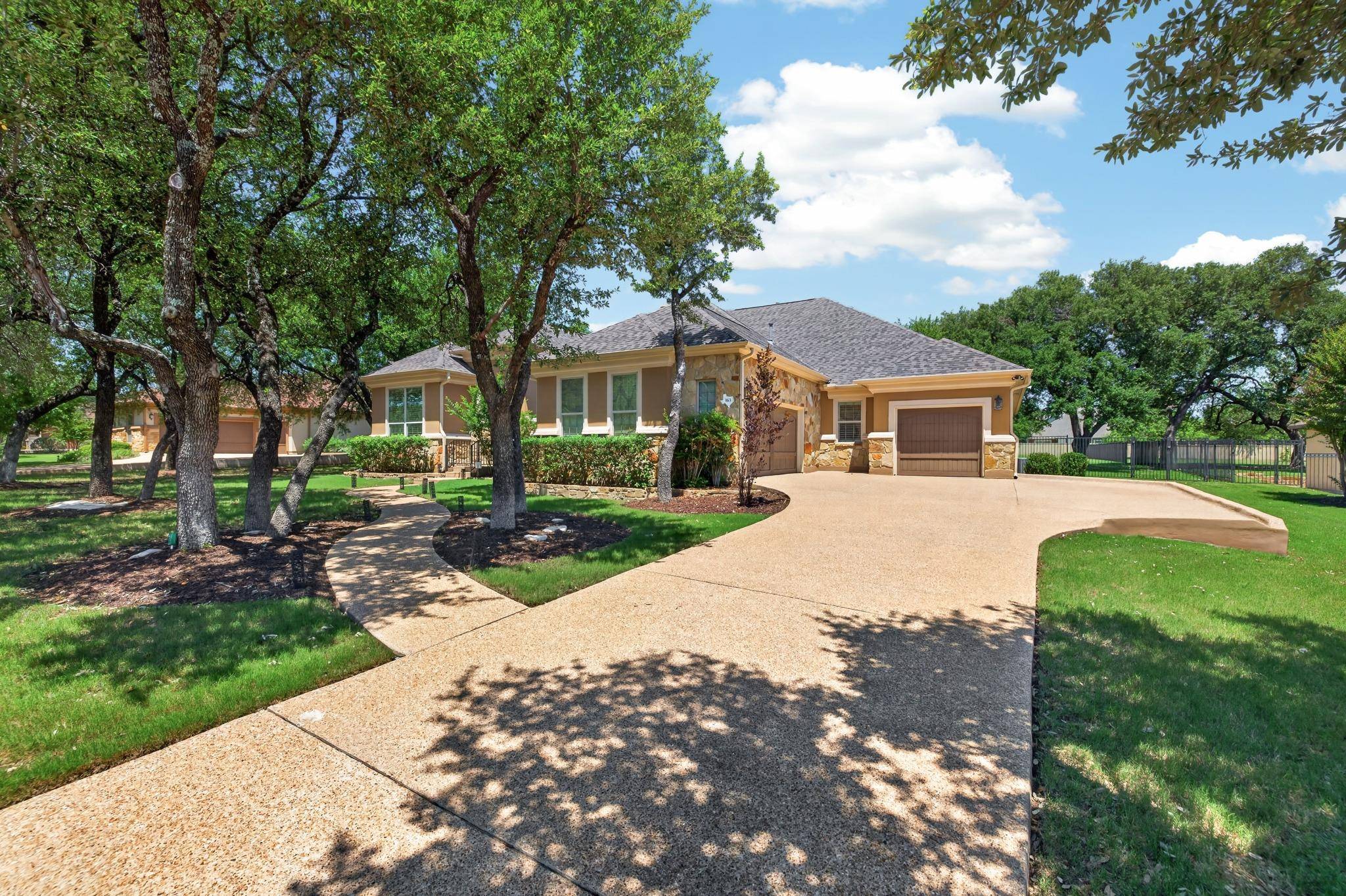 163 Estrella XING, Georgetown, TX 78628