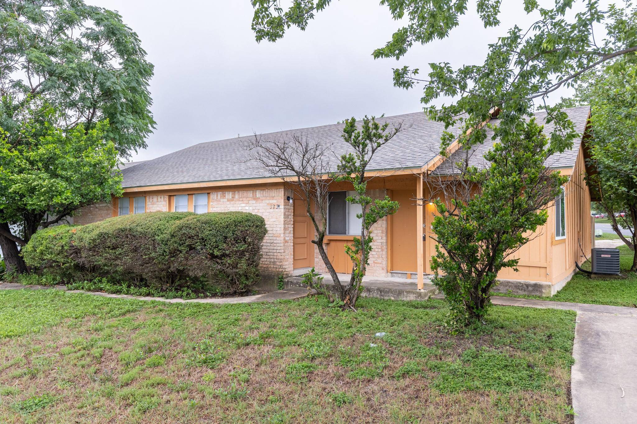 323 W William Cannon DR #B, Austin, TX 78745