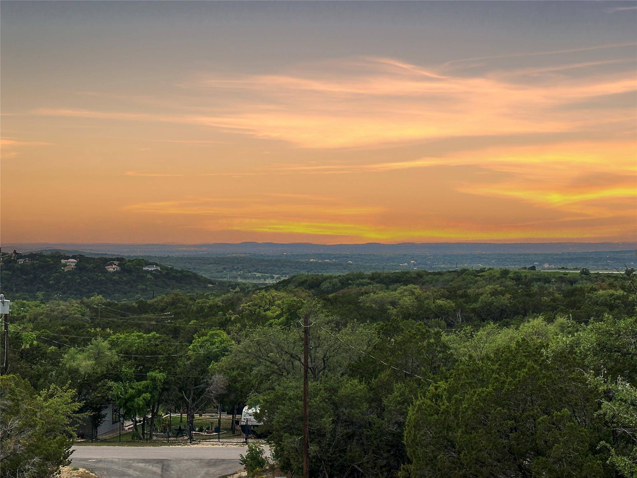 8632 Big Horn CIR, Lago Vista, TX 78645