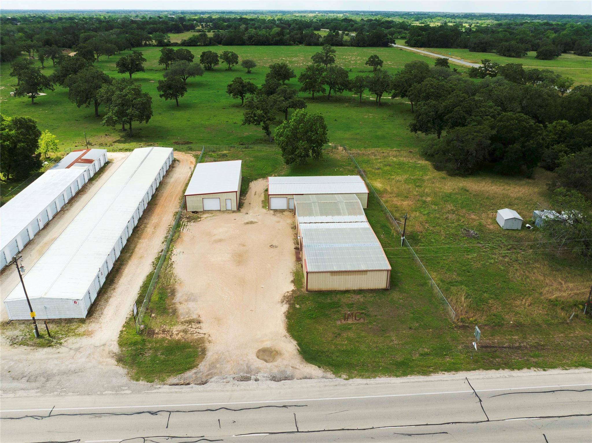1410 US Highway 90A East, Hallettsville, TX 77964