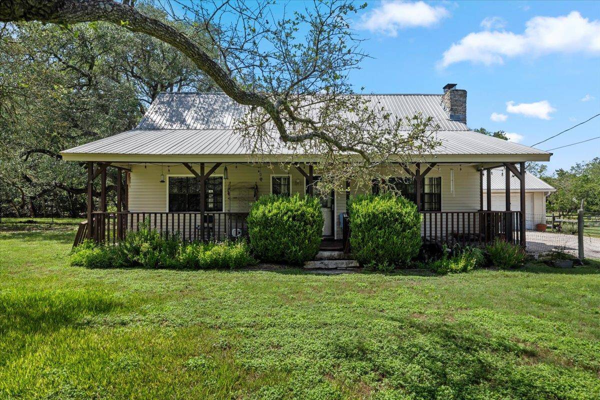 200 Little Barton DR, Dripping Springs, TX 78620
