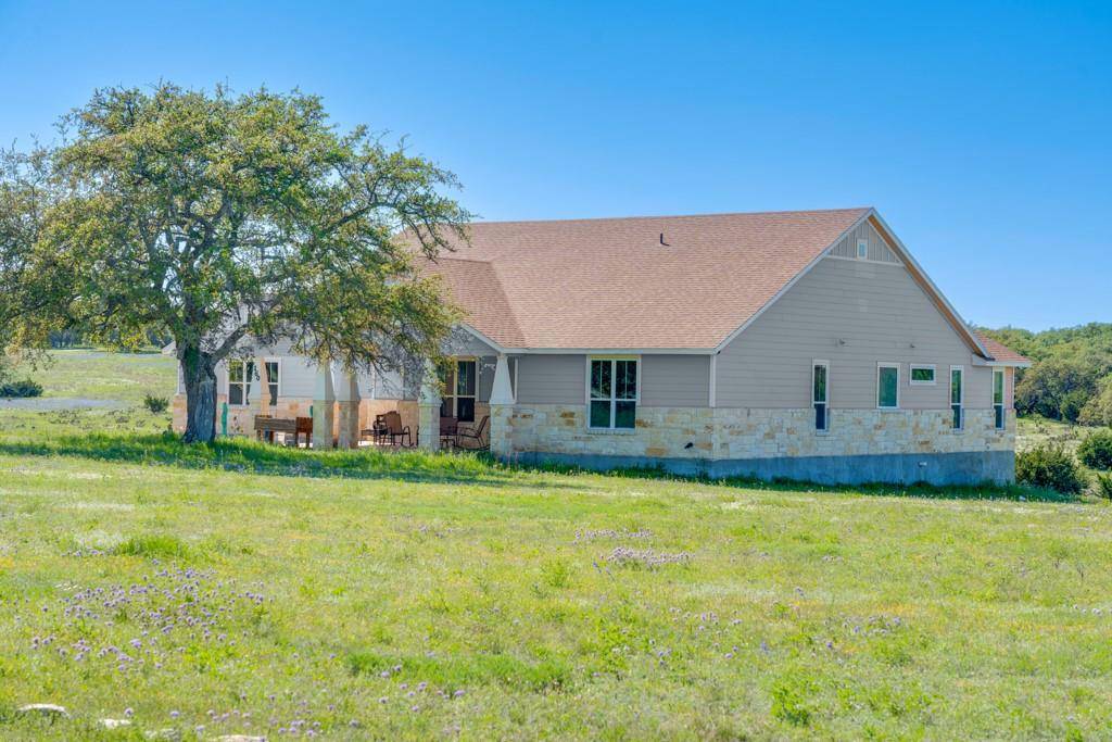160 Red Stag CT, Lampasas, TX 76550