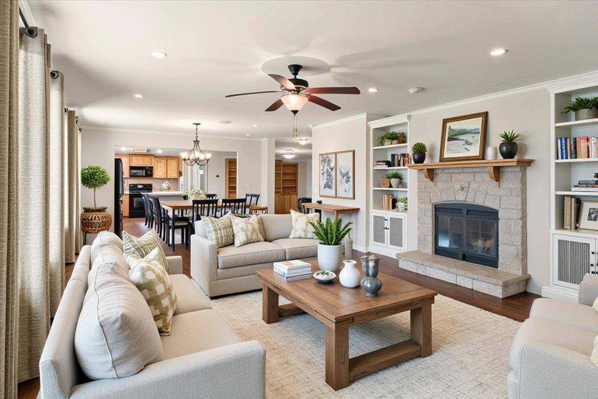 185 Trails End RD, Driftwood, TX 78620
