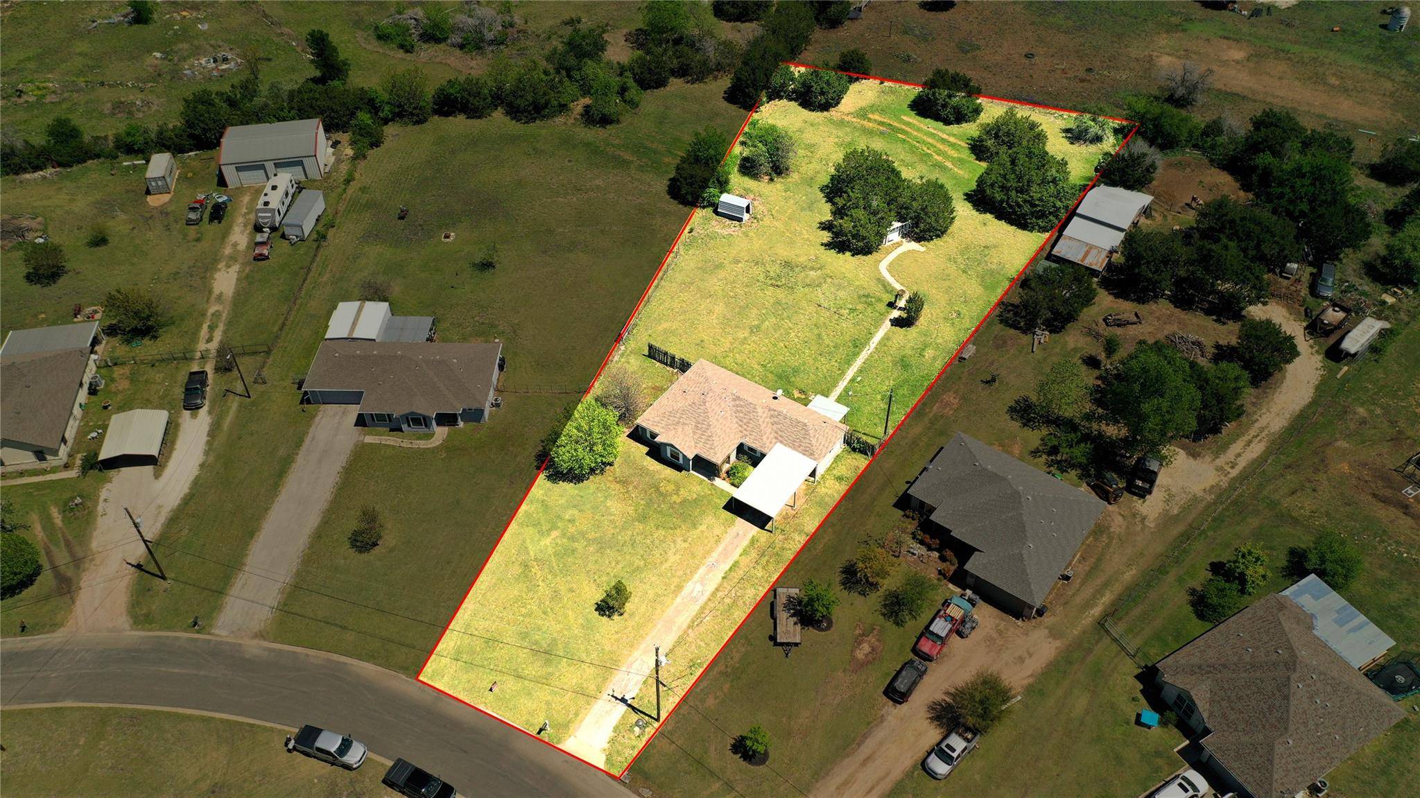 152 Round Up DR, Liberty Hill, TX 78642