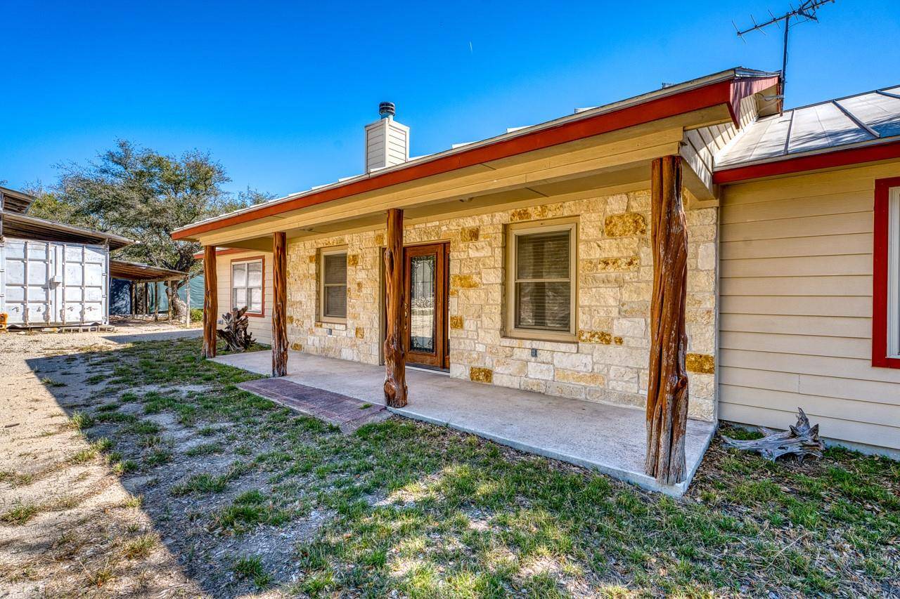 1129 Lonesome LOOP, Blanco, TX 78606