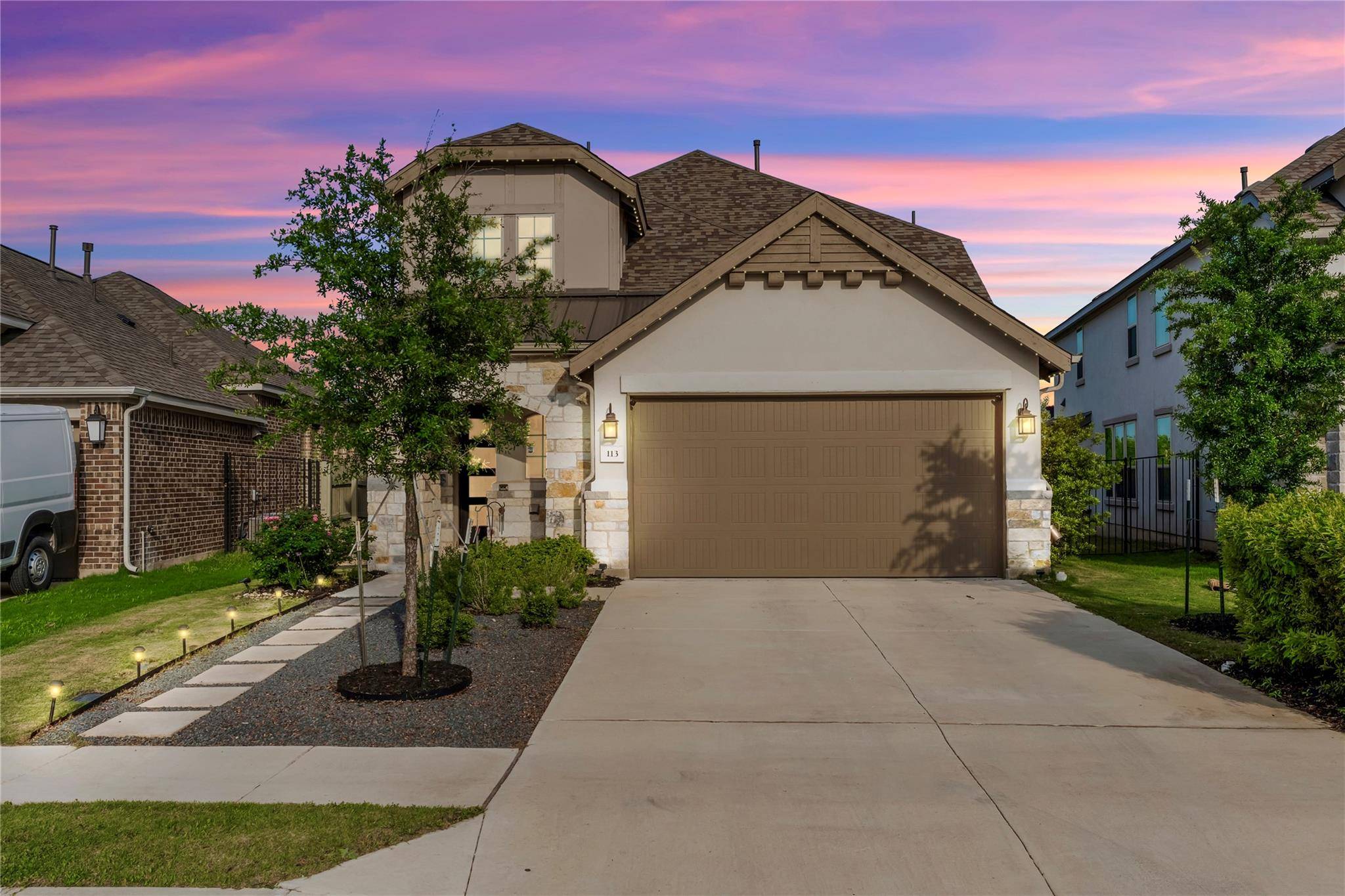 113 Dycus BND, Liberty Hill, TX 78642