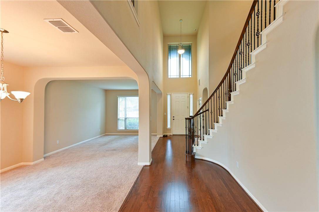 100 Lake Mineral Wells DR, Georgetown, TX 78628