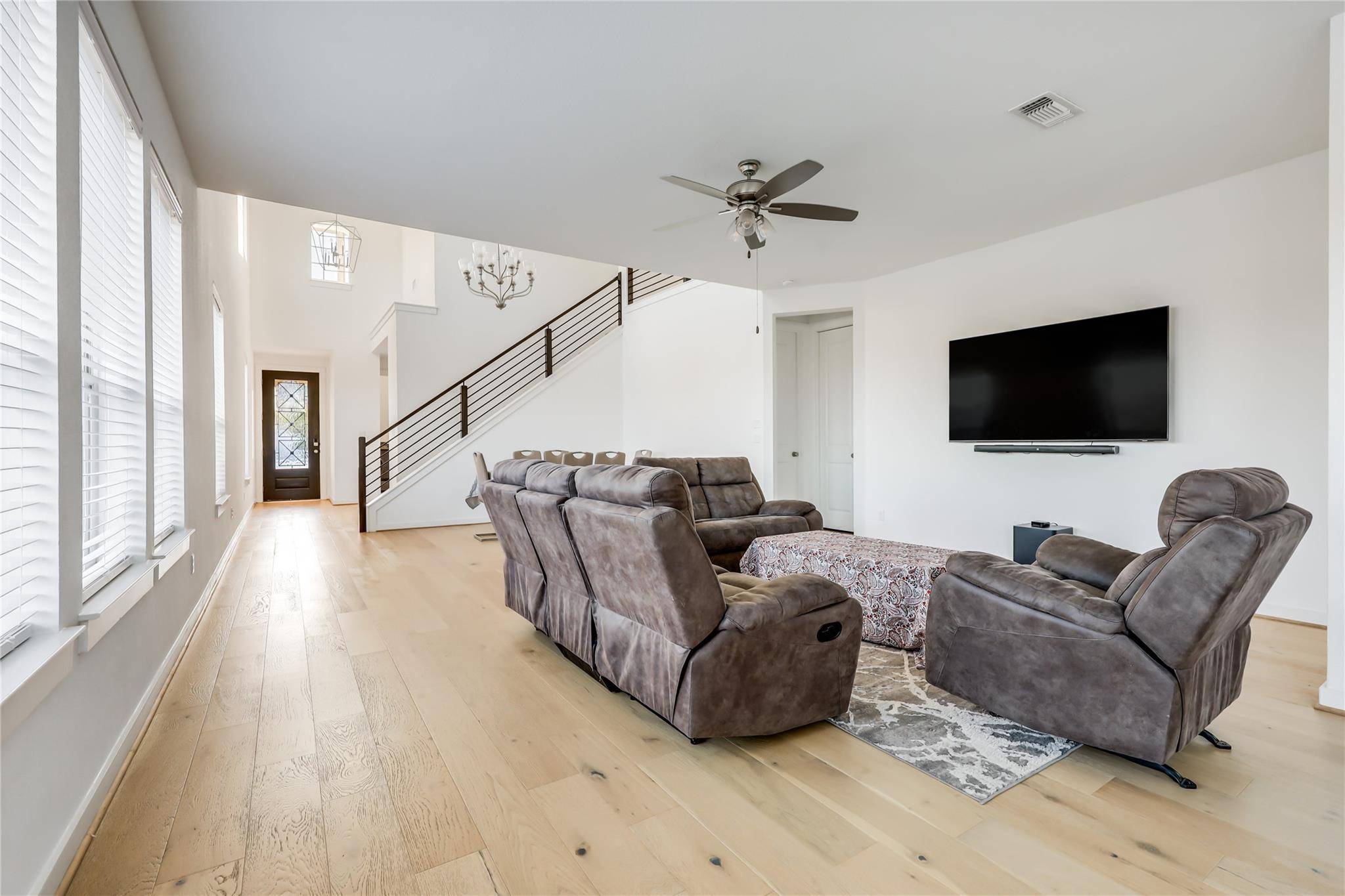 100 Rangel DR, Liberty Hill, TX 78642