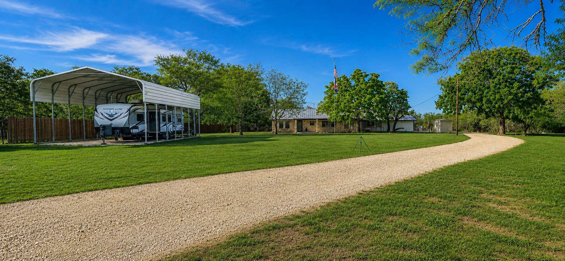 986 Shiloh RD, Bastrop, TX 78602