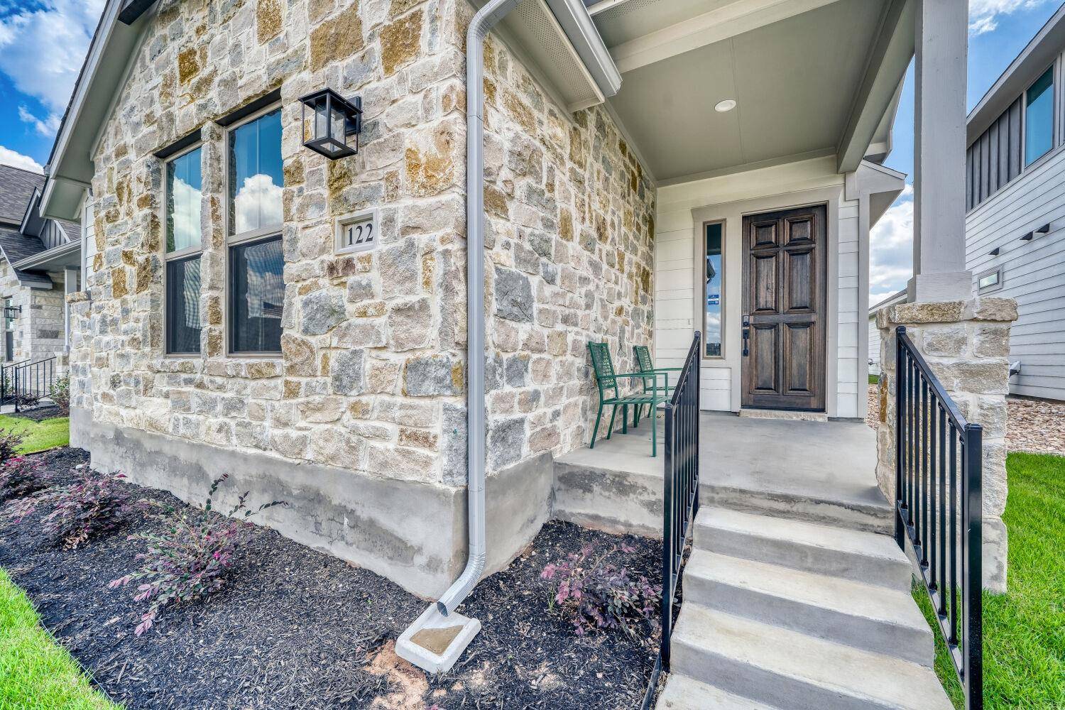 122 International ST, Buda, TX 78610