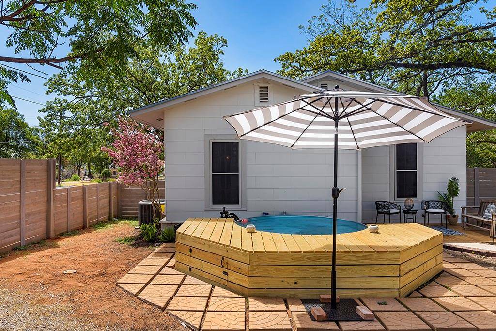 510 N Orange ST, Fredericksburg, TX 78624