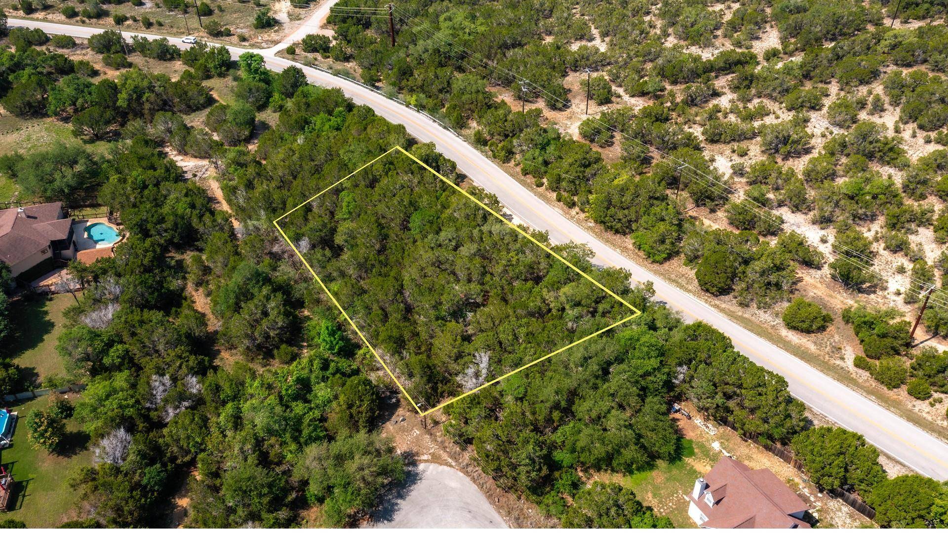 1306 Daviot DR, Spicewood, TX 78669