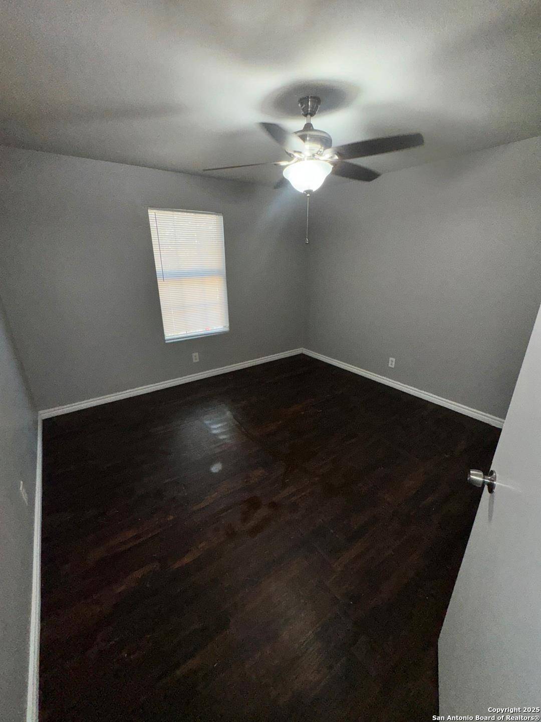 830 W Hutchins PL #11, San Antonio, TX 78221