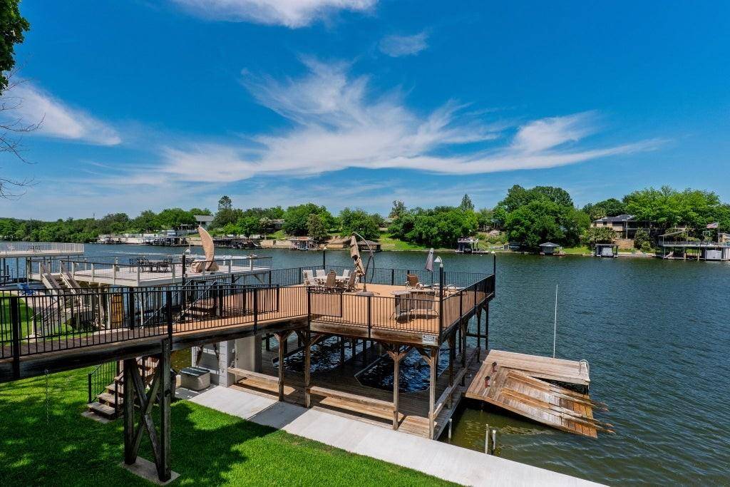 208 Riverside DR, Kingsland, TX 78639