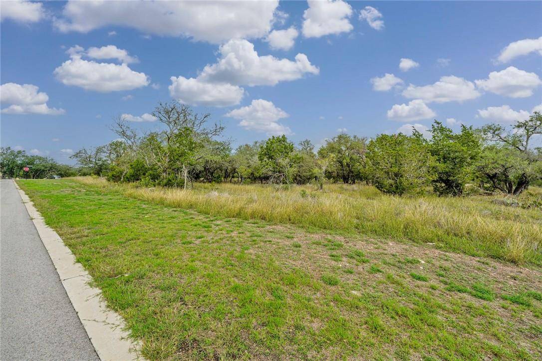 104 Rocky Summit CT, Spicewood, TX 78669