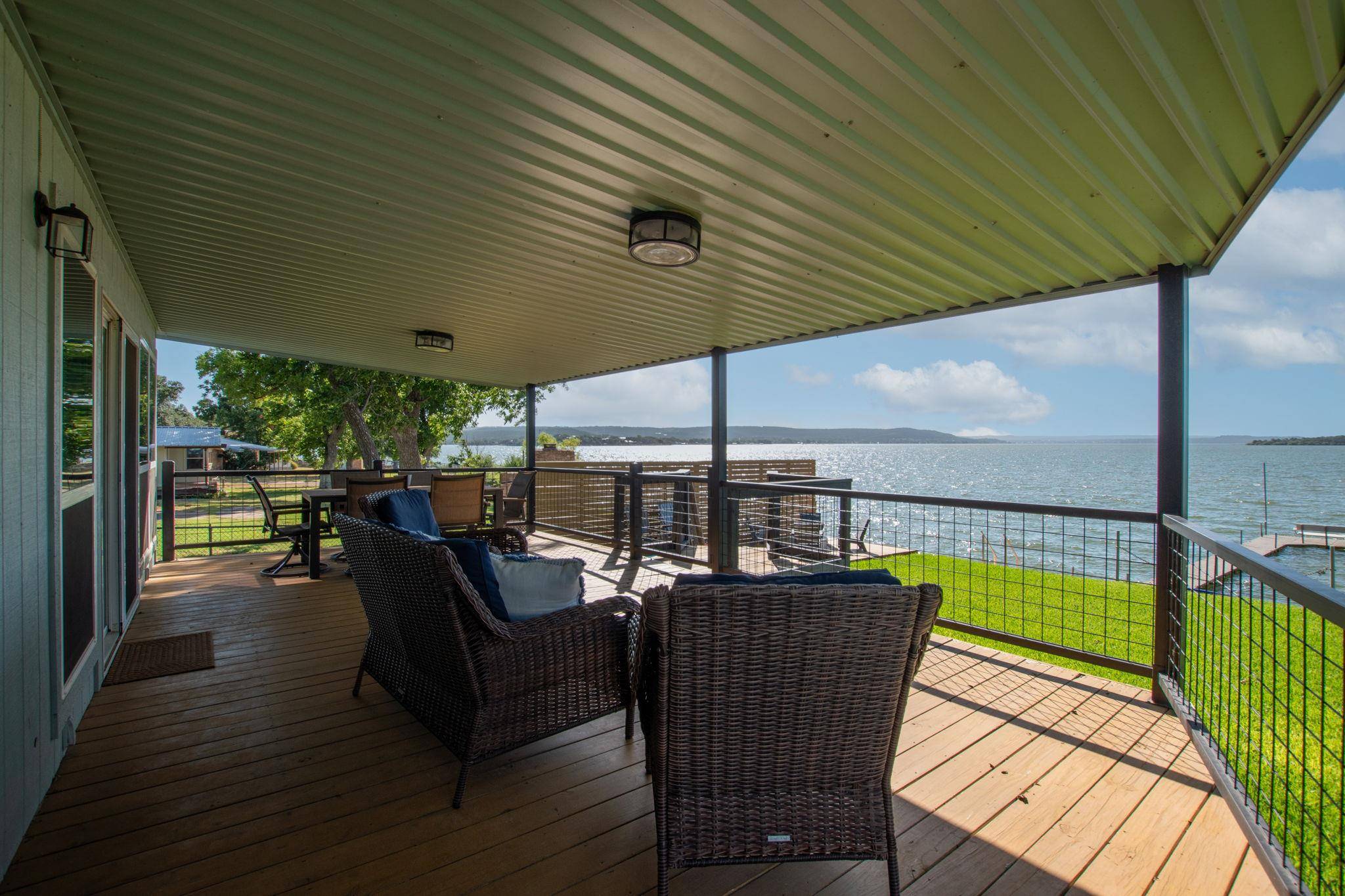 611 Lakeshore LOOP, Tow, TX 78672