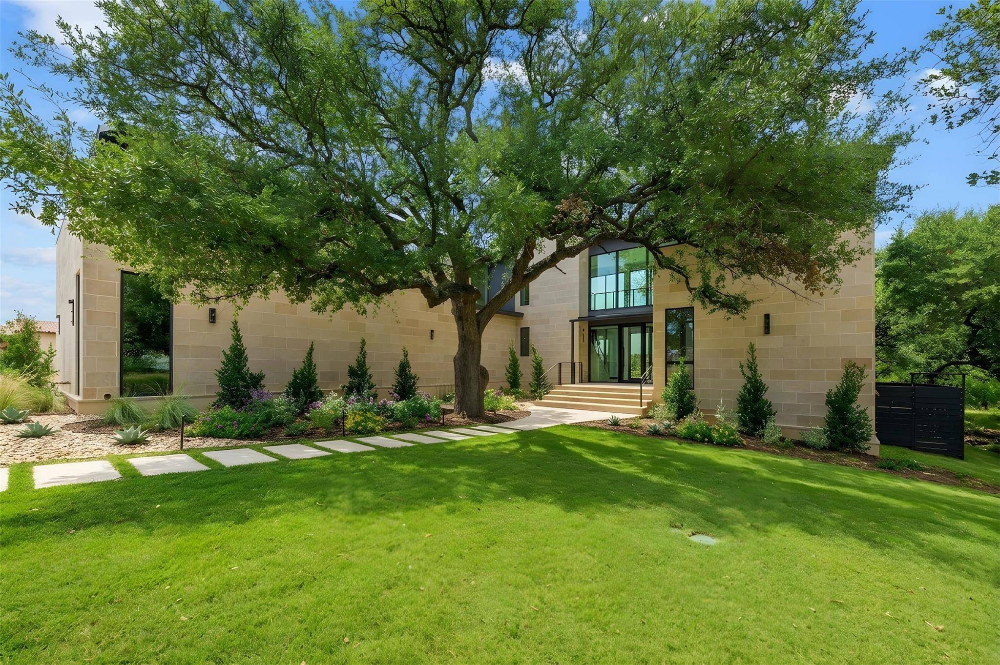 111 Orange Plume, Horseshoe Bay, TX 78657