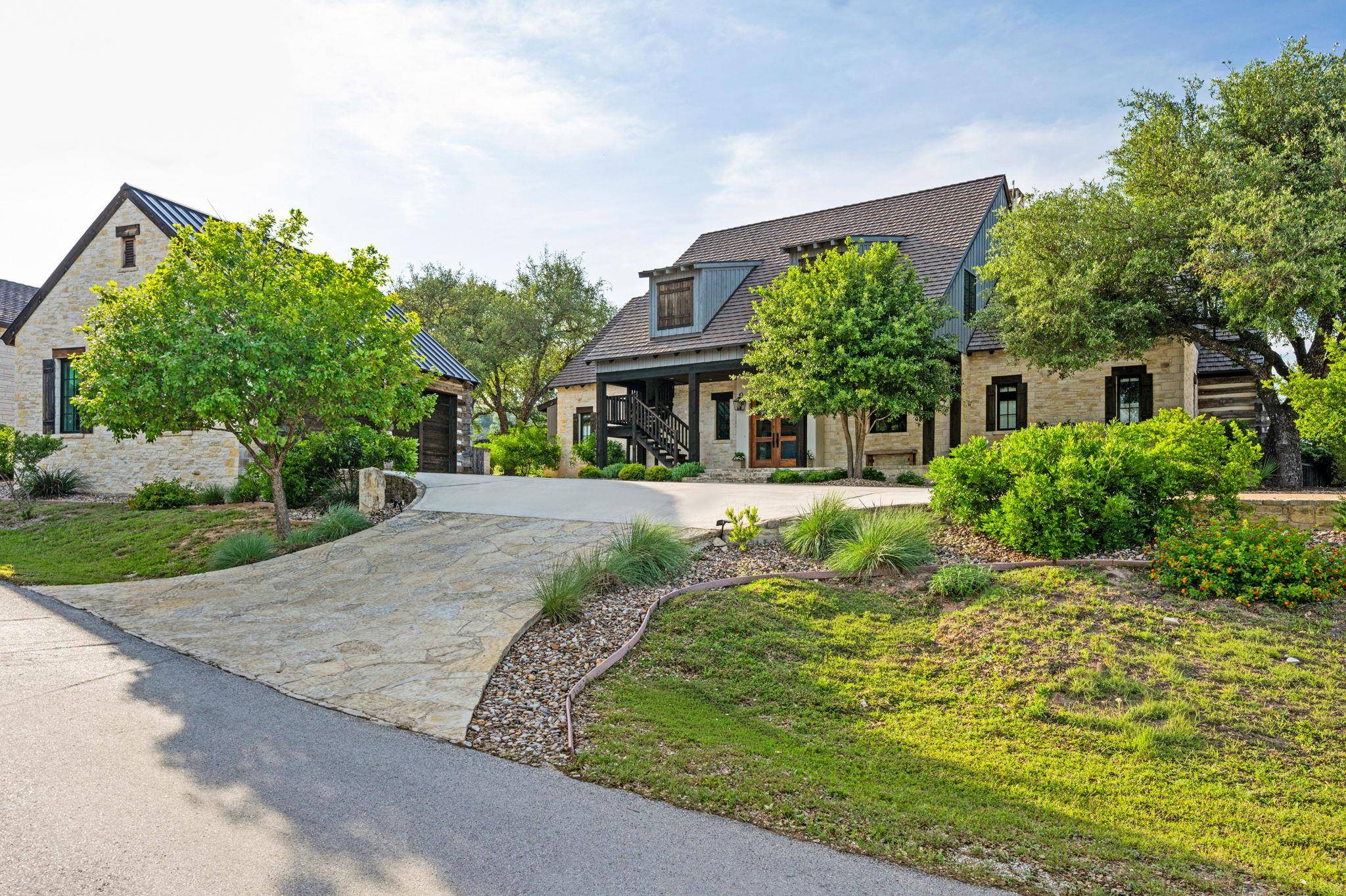 175 Putting Park DR, Fredericksburg, TX 78624
