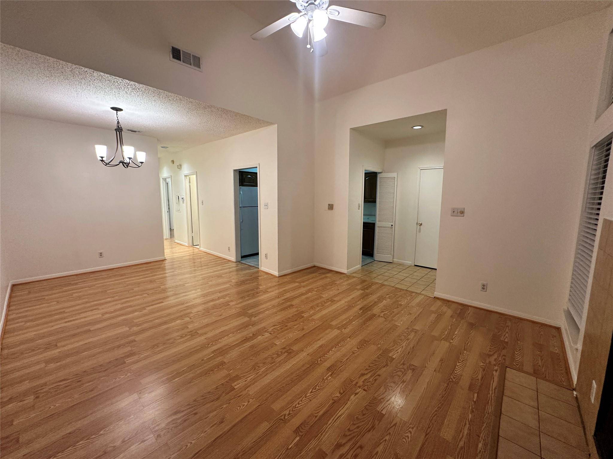 1906 Robbins PL #308, Austin, TX 78705
