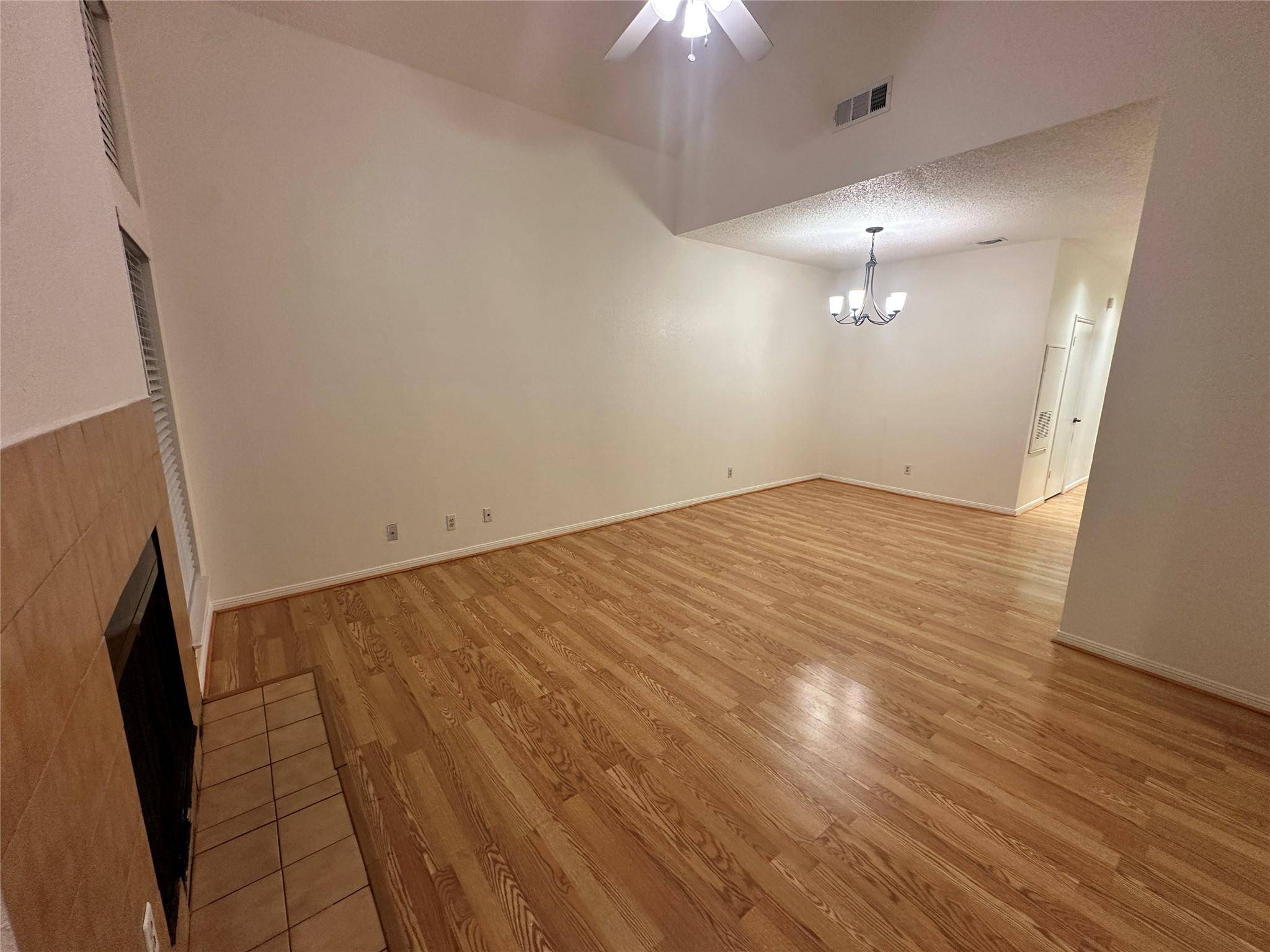 1906 Robbins PL #308, Austin, TX 78705