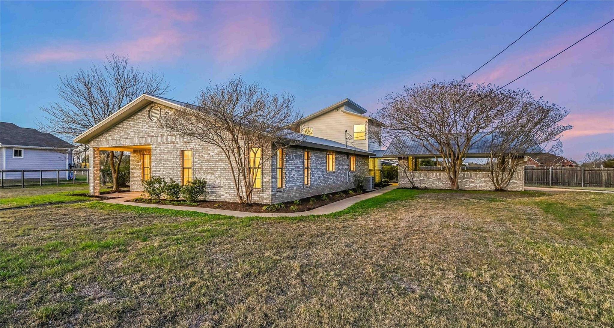 122 Forest Lake DR, Del Valle, TX 78617