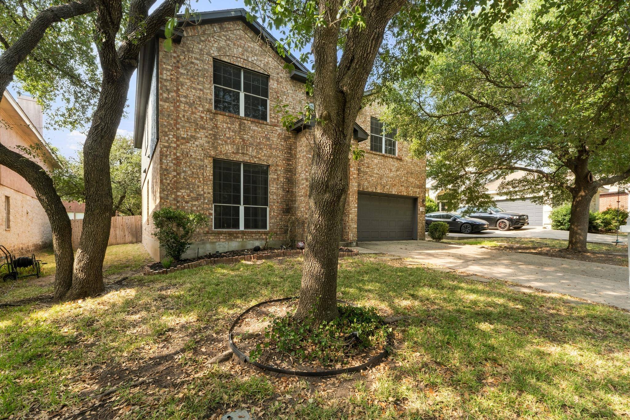 2315 Arnie LN, Round Rock, TX 78664