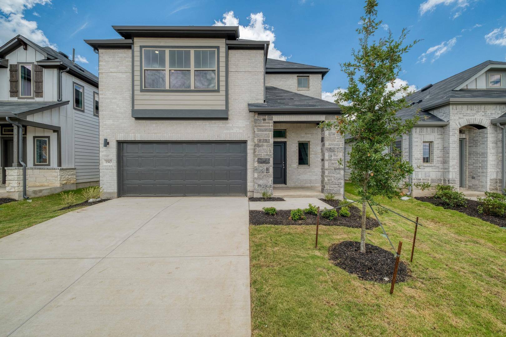 190 Hornet ST, Elgin, TX 78621